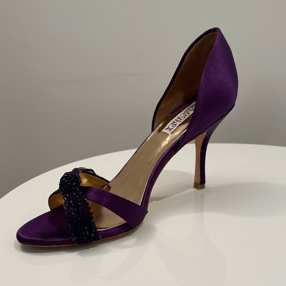 Badgley Mischka River Open Toe Beaded Knot Pumps, color: Plum, Size 8.5 - Picture 3 of 15